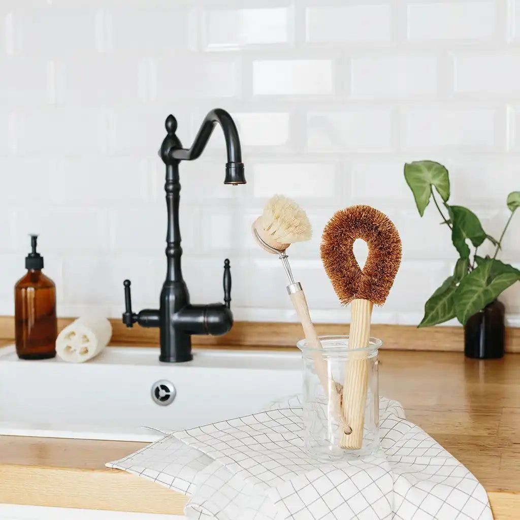 Jungle Culture Natural Dish Brushes for Washing Up - Eco-Friendly Kitchen Scrubber Brush Set Home & Garden > Household Supplies > Household Cleaning Supplies > Scrub Brushes > Eco-Friendly Kitchen Sets emmy-jane-boutique.myshopify.com