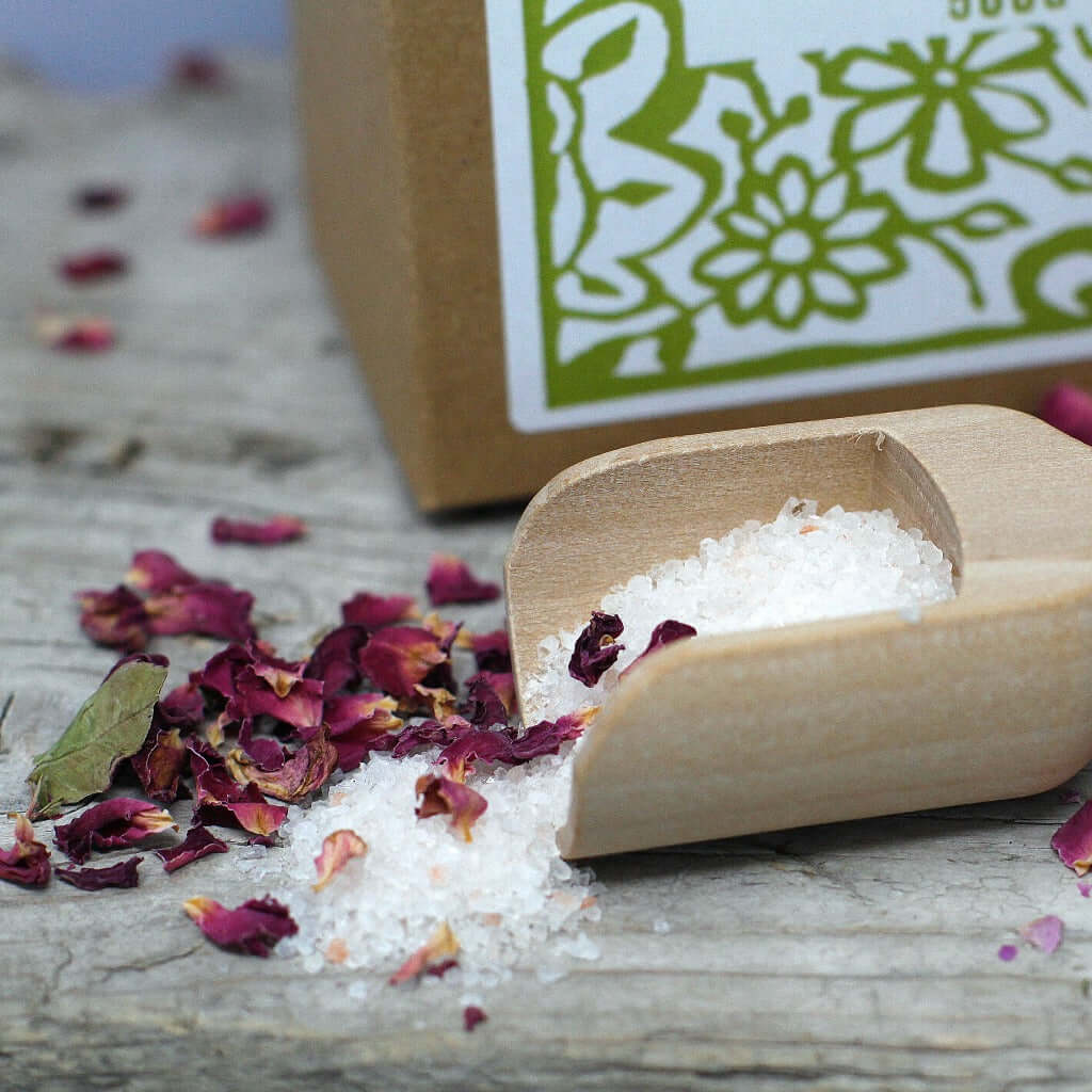 Emmy Jane - Natural Bath Salts - 500g Agnes & Cat - Vegan Friendly. Agnes & Cat bath salts are mixed and packed in small batches in our production room in Sheffield. We use natural and vegan-friendly ingredients. All bath salts are beautifully presented in a box with an attached wooden scoop.