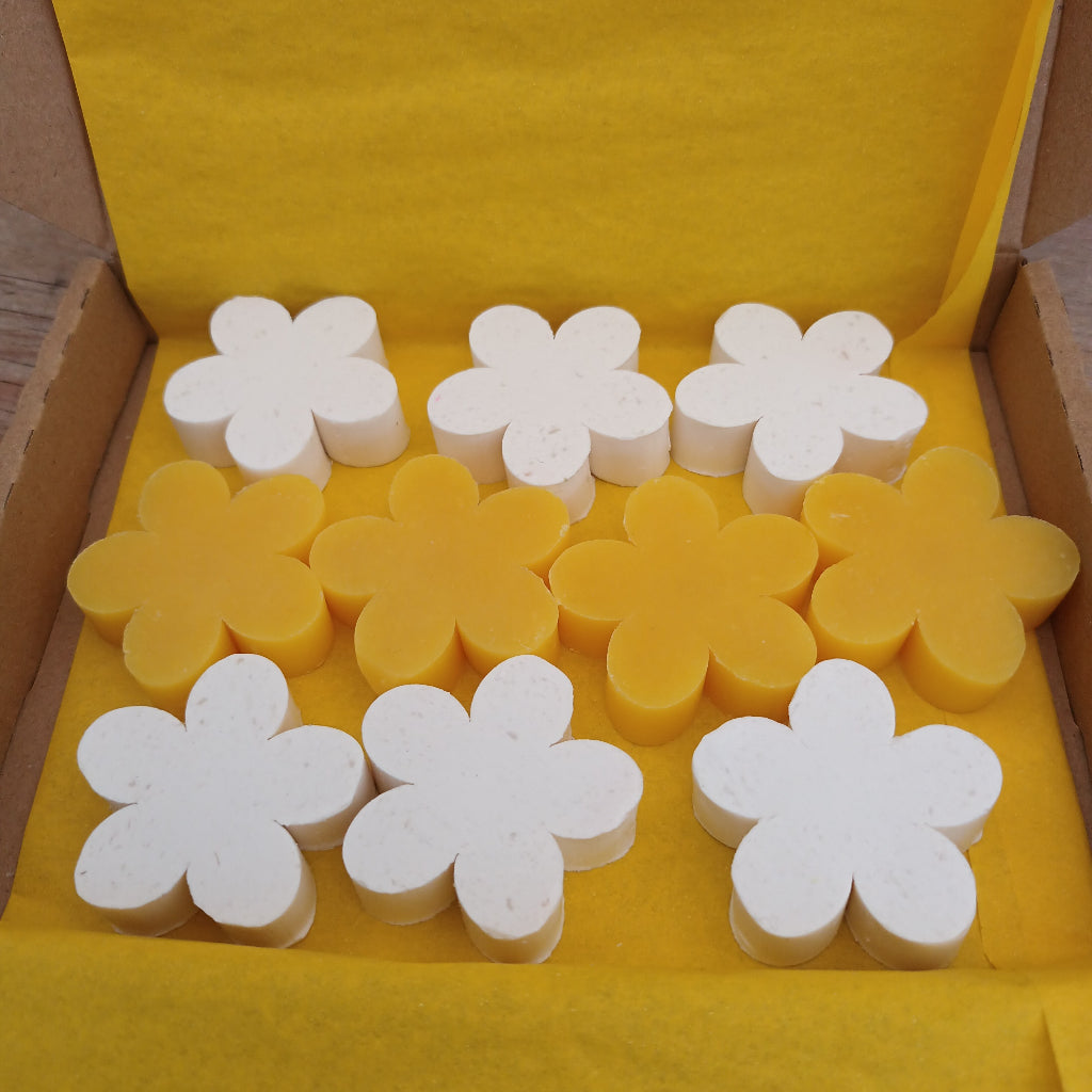 Flower Guest Soaps - Box of 10 - SLS & Paraben free - Scented Soaps Gift