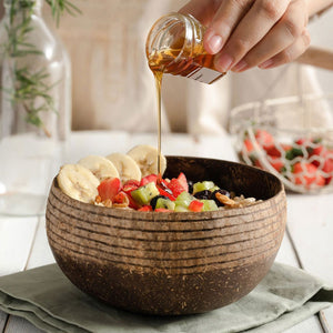 Emmy Jane Boutique Eco-friendly Organic Coconut Bowls & Spoons - Set of 4 & Free Bamboo Straws