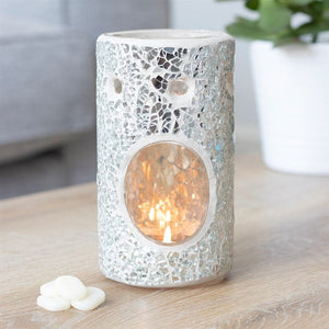 Oil Burner - Silver Pillar Crackle Glass Wax Melt Burner - Aromatherapy Diffuser. A stunning pillar-shaped oil burner with a silver mirrored crackle effect. A beautiful addition to your home. Perfect for creating a festive ambiance or as a Christmas gift