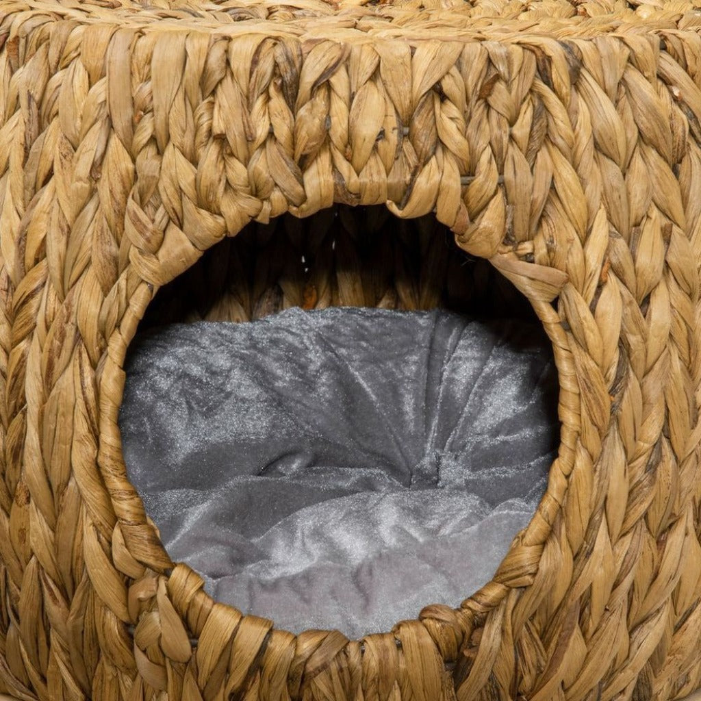 Emmy Jane Boutique - Natural Wicker Cat Basket - Rattan Cat Cave - Wicker Pet Bed with Cushion. Create a haven of comfort for your beloved pets while adding a touch of natural sophistication to your living space.