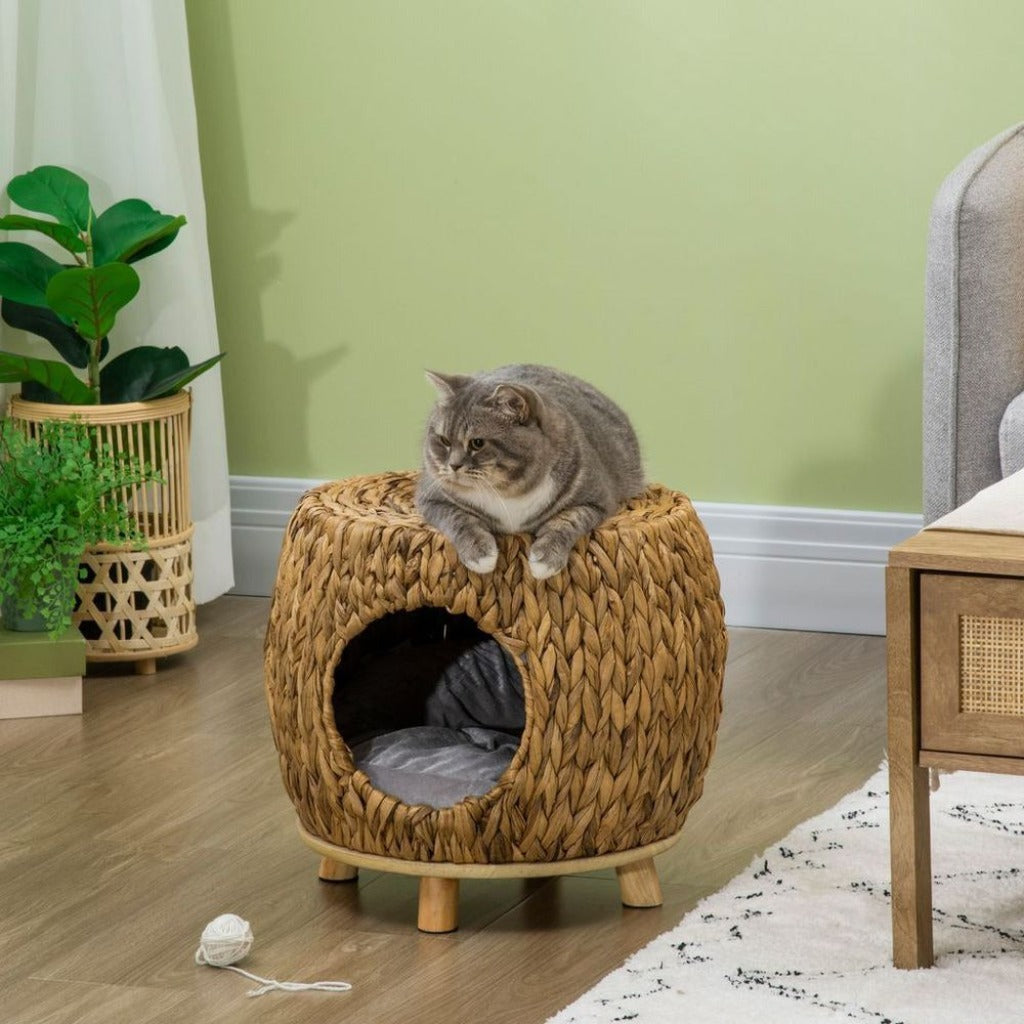 Emmy Jane Boutique - Natural Wicker Cat Basket - Rattan Cat Cave - Wicker Pet Bed with Cushion. Create a haven of comfort for your beloved pets while adding a touch of natural sophistication to your living space.