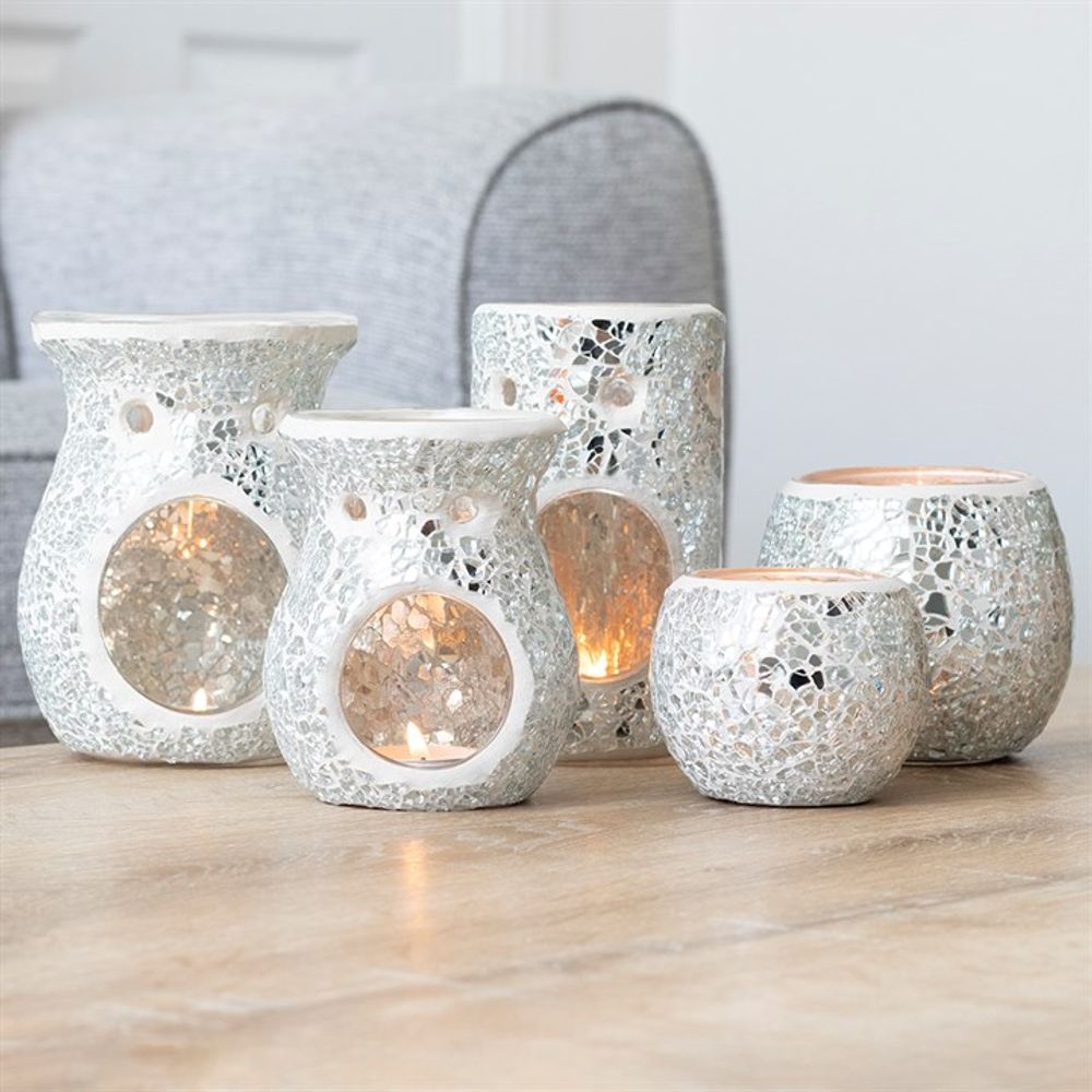 Oil Burner - Silver Pillar Crackle Glass Wax Melt Burner - Aromatherapy Diffuser. A stunning pillar-shaped oil burner with a silver mirrored crackle effect. A beautiful addition to your home. Perfect for creating a festive ambiance or as a Christmas gift