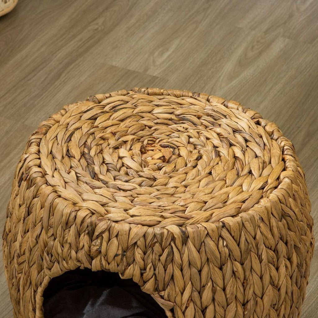 Emmy Jane Boutique - Natural Wicker Cat Basket - Rattan Cat Cave - Wicker Pet Bed with Cushion. Create a haven of comfort for your beloved pets while adding a touch of natural sophistication to your living space.